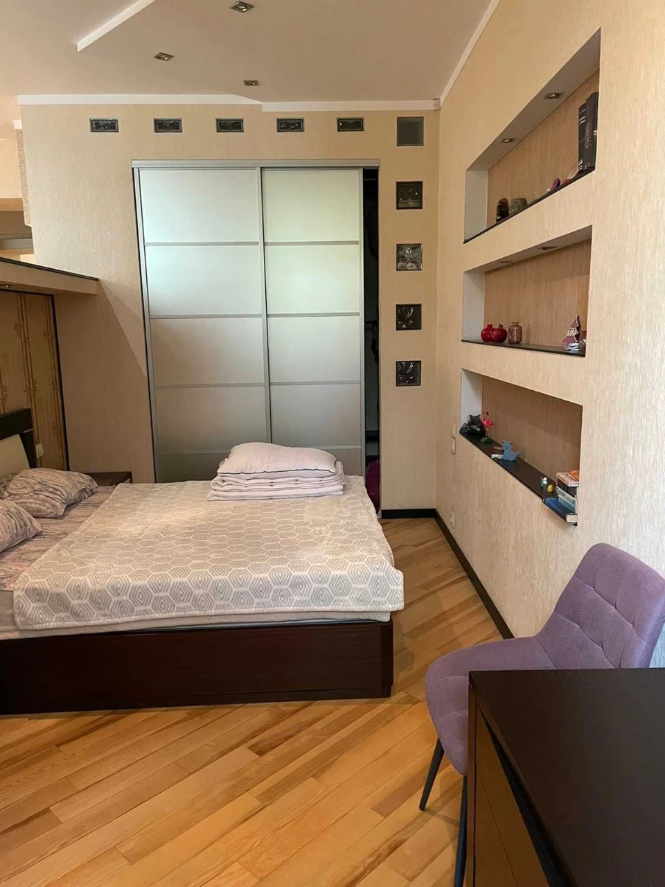 2 rooms, 65 sq m, metro station Naukova, major renovation (404947)