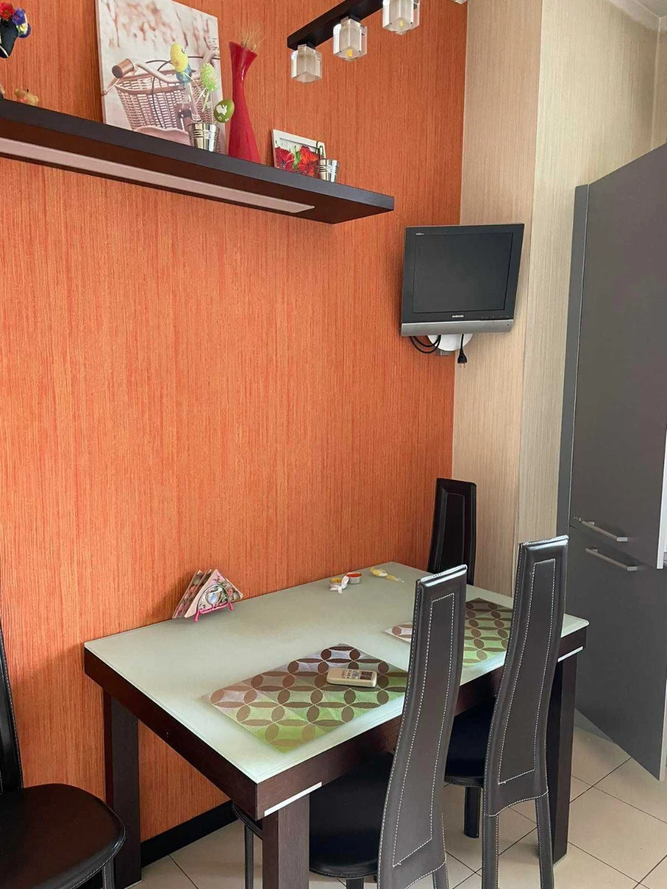 2 rooms, 65 sq m, metro station Naukova, major renovation (404947)