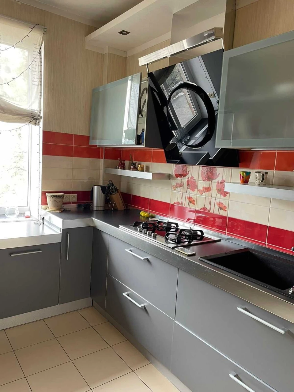 2 rooms, 65 sq m, metro station Naukova, major renovation (404947)