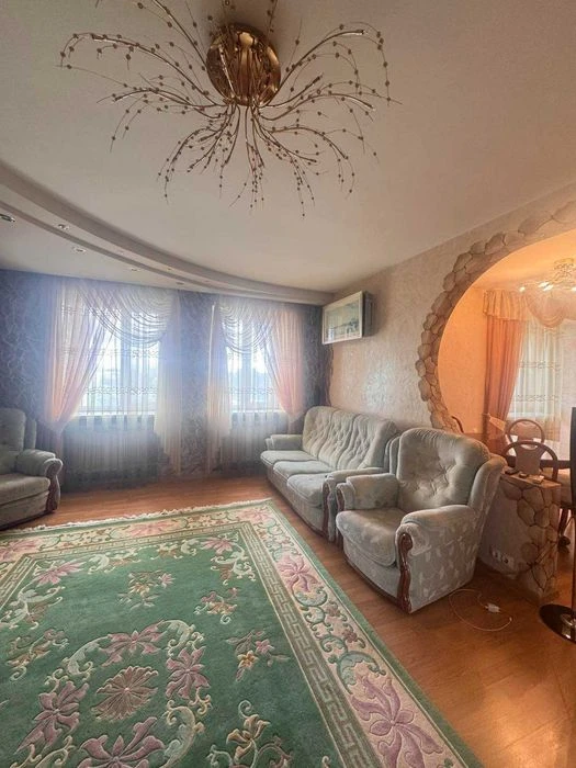 Продам Классную 3х ком Квартира Героев харькова 127 м2 Серти