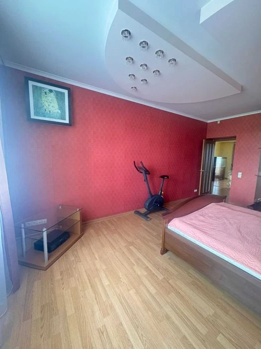 Продам Классную 3х ком Квартира Героев харькова 127 м2 Серти