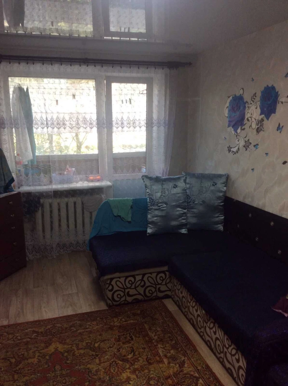 Urgent sale of a three-room apartment on Aerospace Avenue (Gagarin Avenue)