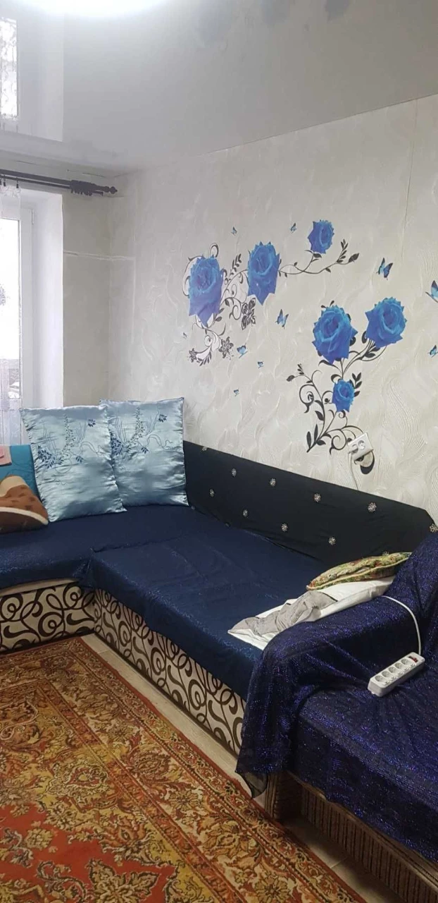 Urgent sale of a three-room apartment on Aerospace Avenue (Gagarin Avenue)
