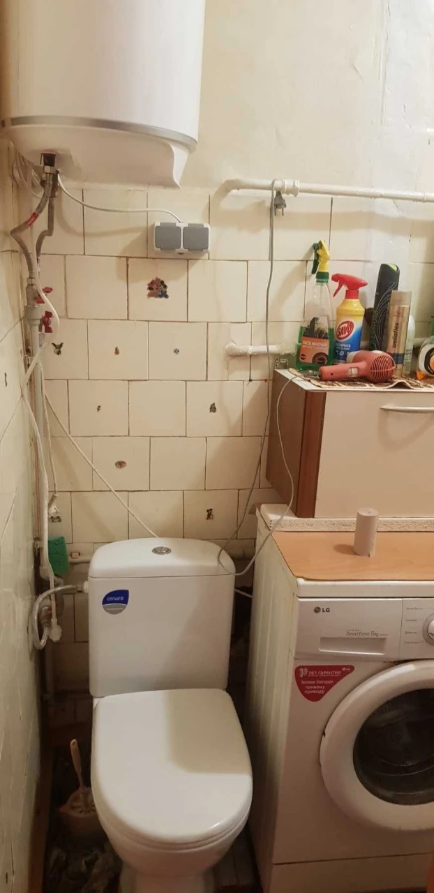 Urgent sale of a three-room apartment on Aerospace Avenue (Gagarin Avenue)