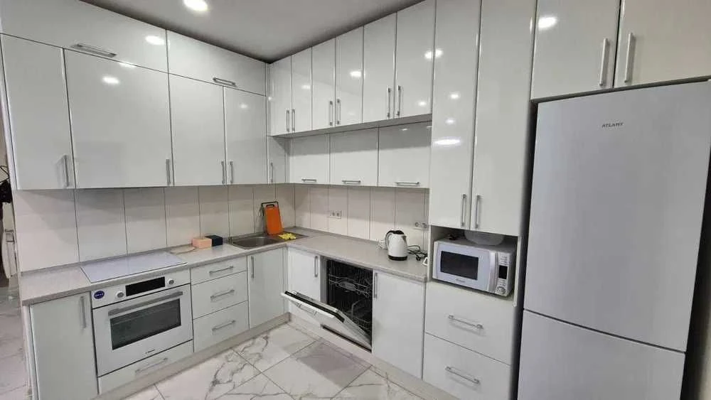 Selling a 2-bedroom apartment in the Parkovy Kvartal residential complex, 70 sq m (22838)