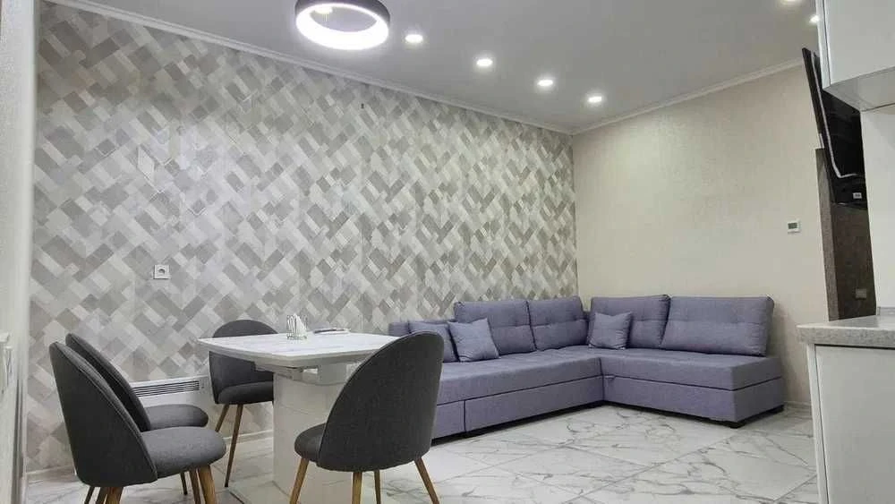 Selling a 2-bedroom apartment in the Parkovy Kvartal residential complex, 70 sq m (22838)