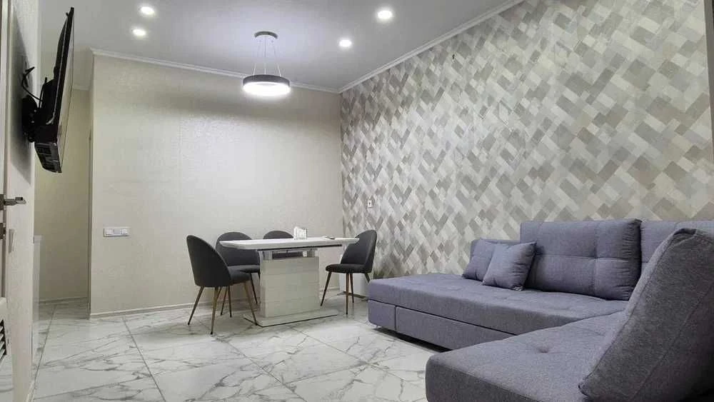 Selling a 2-bedroom apartment in the Parkovy Kvartal residential complex, 70 sq m (22838)