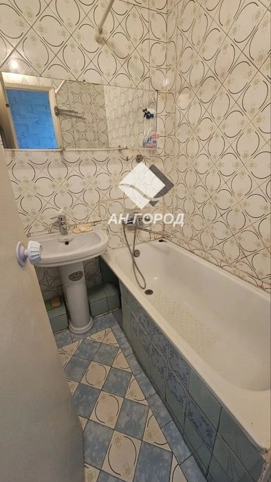 Kholodnaya Gora, Cherednichenkovskiy Lane 7, 3-room apartment