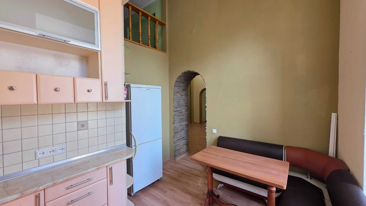 DC S4 For sale 2-room apartment CENTER SUMSKAYA metro station Univer