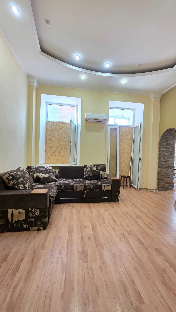 DC S4 For sale 2-room apartment CENTER SUMSKAYA metro station Univer