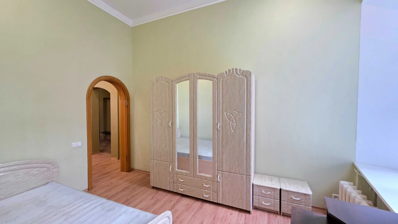 DC S4 For sale 2-room apartment CENTER SUMSKAYA metro station Univer