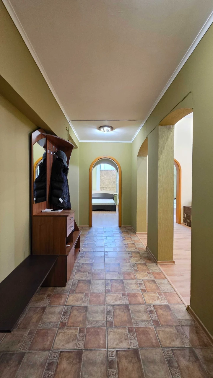 DC S4 For sale 2-room apartment CENTER SUMSKAYA metro station Univer