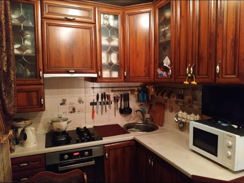 I will sell a 3-room apartment in TRK Ukraine
