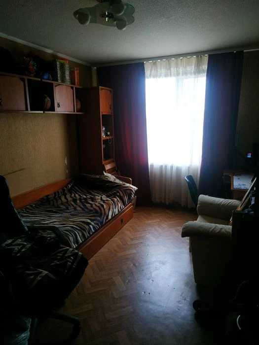 I will sell a 3-room apartment in TRK Ukraine