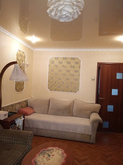I will sell a 3-room apartment in TRK Ukraine