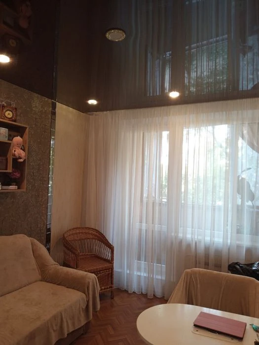 I will sell a 3-room apartment in TRK Ukraine
