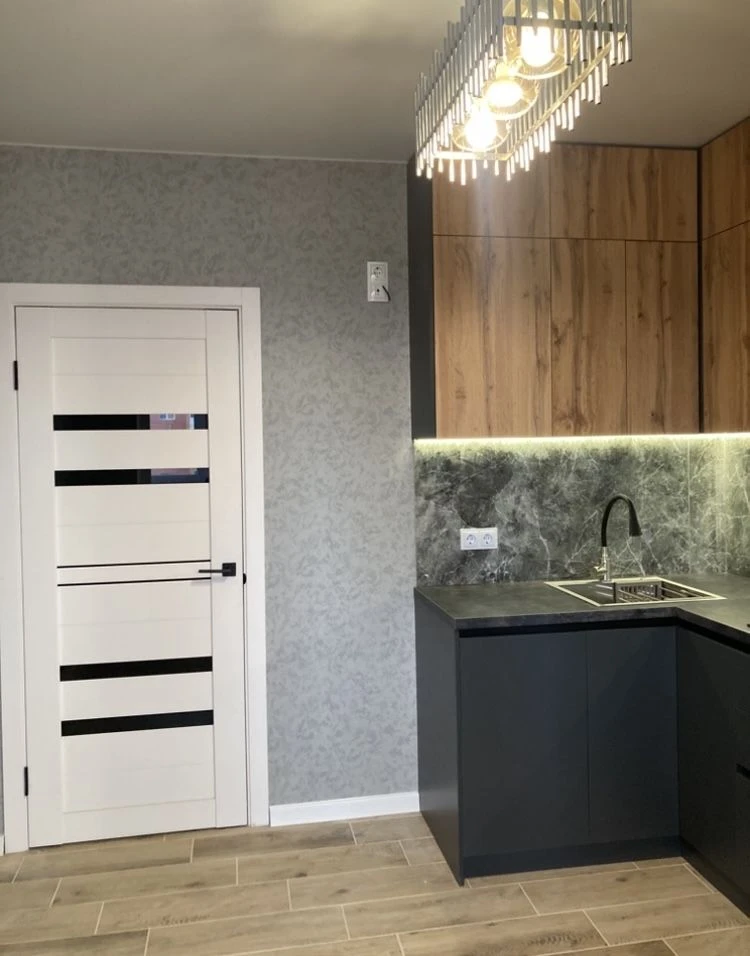 I am selling a one-room apartment of 40.5 sq m, 5/16 p., in the Hydro residential complex.