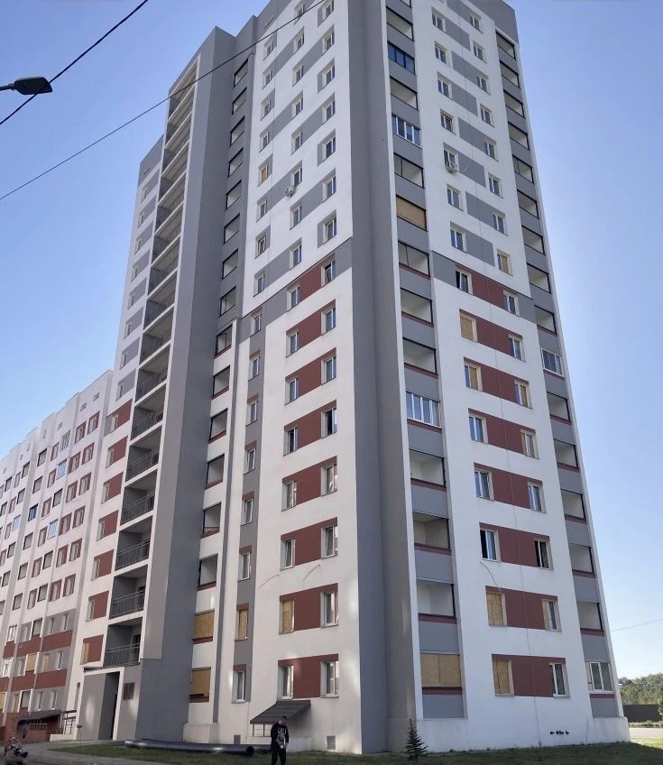 I am selling a one-room apartment of 40.5 sq m, 5/16 p., in the Hydro residential complex.
