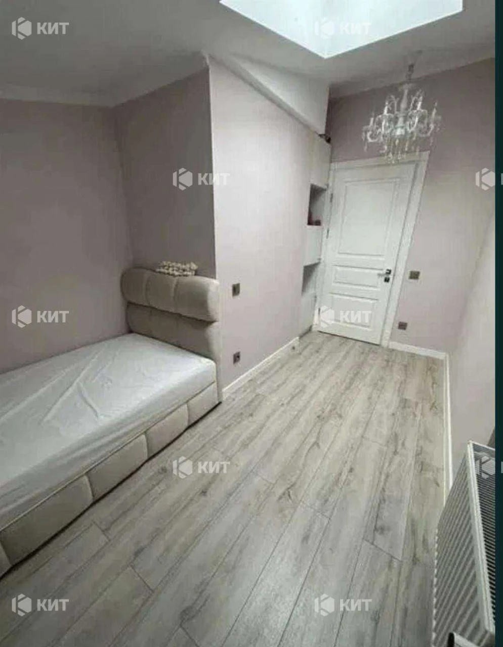 3к 100м2, Центр (м. Центральный рынок. ул. Дмитревская 19),