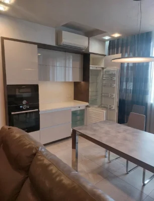 3-к(3 спальни),новострой,ГАЗ,м.Ярослава Мудрого 2 мин