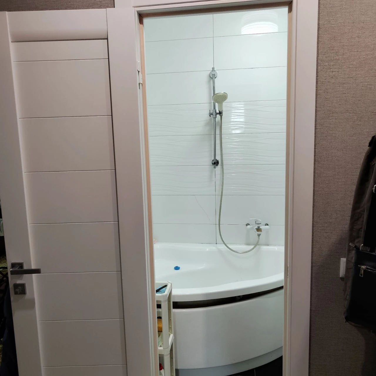 Продам 3-кімнатну квартиру на  Холодній горі