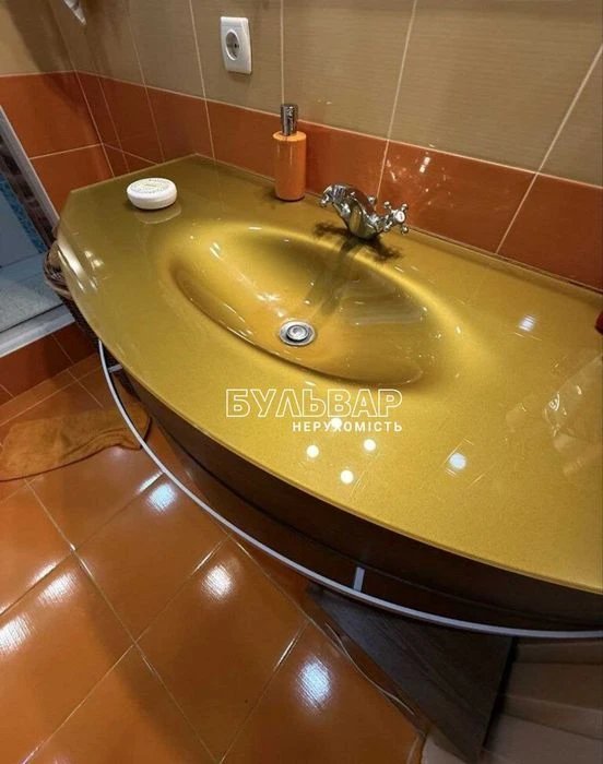 Продам 3 к.кв  - 120 м2, Новострой, ЖК МКДУ, пр. Науки,  23