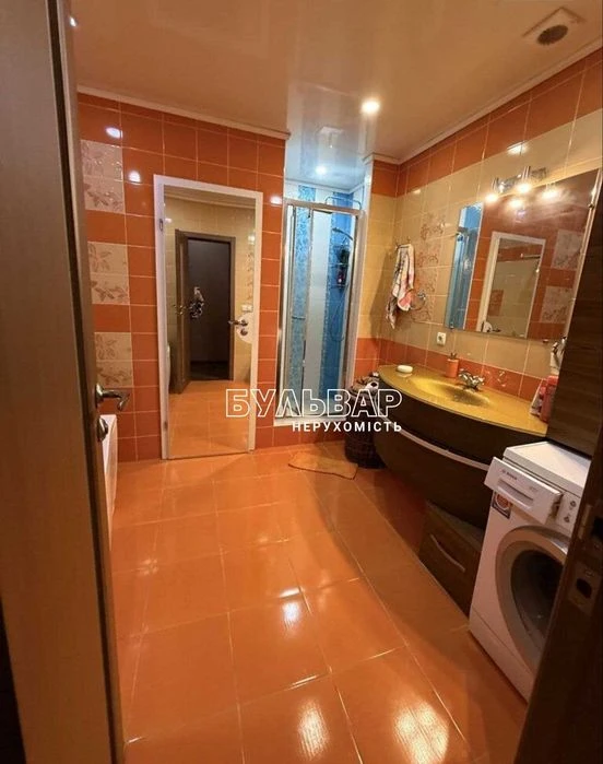 Продам 3 к.кв  - 120 м2, Новострой, ЖК МКДУ, пр. Науки,  23