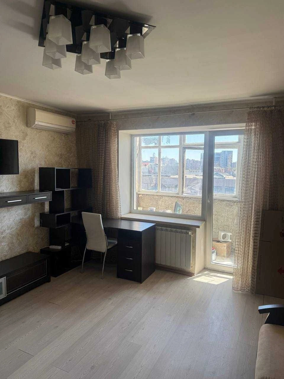 У продажу 1 к.кв. метро ,,Левада,, 1 хвилина