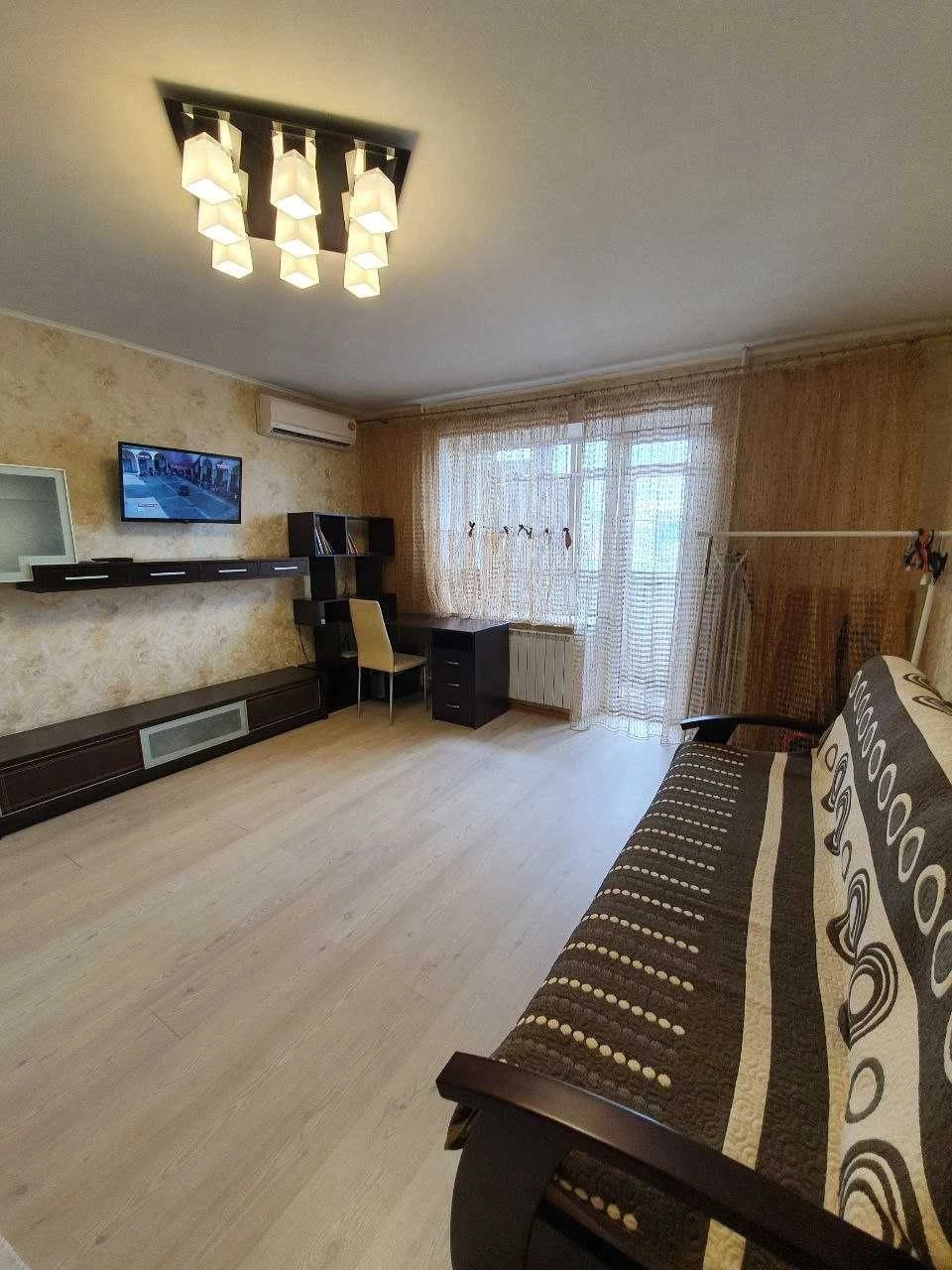 У продажу 1 к.кв. метро ,,Левада,, 1 хвилина