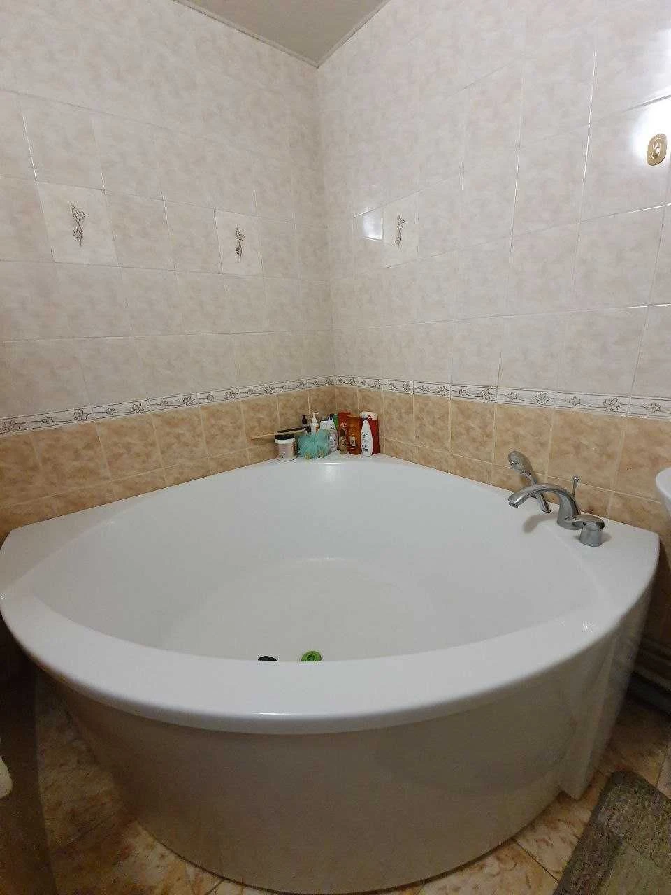 У продажу 1 к.кв. метро ,,Левада,, 1 хвилина