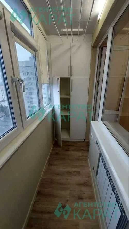 Продам 2 к квартиру на Молочній, з ремонтом. Метро поруч.