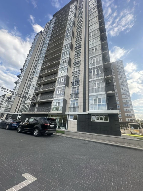 Продам 4 комнатную двухуровневую ЖК Ключ 160 метров pp1