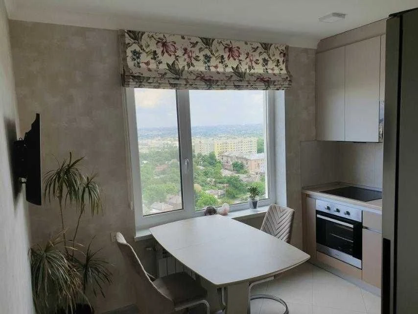 Продажа 2 к. квартири Холодная Гора Евроремонт