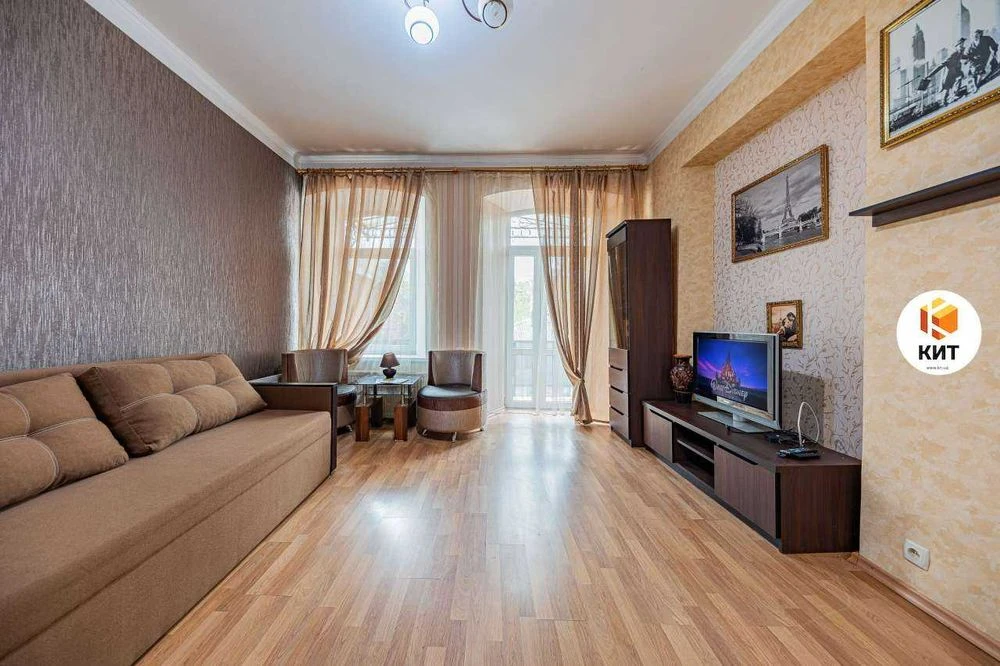 2к. 70м2 Центр (пер. Троицкий 10, м. Площадь Конституции) 12