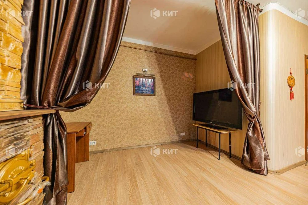 2к. 70м2 Центр (пер. Троицкий 10, м. Площадь Конституции) 12
