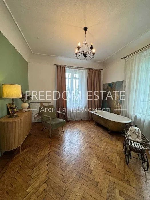 79 тыс.$‼️‼️ ПРОДАЖА / Сталинка в центре 90 м2 / Ярослава Му