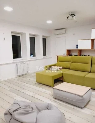 Продам 3 к.кв - 92 м2, Новострой, ул. Молочная, Гагарина, Де