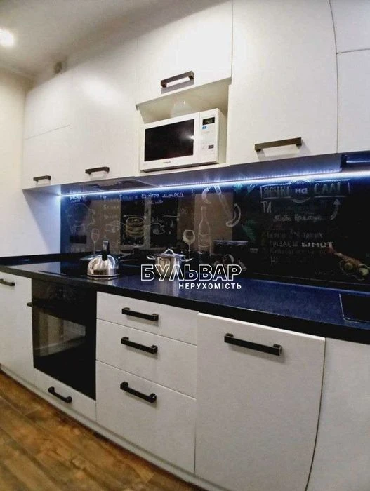 Продам 3 к.кв - 92 м2, Новострой, ул. Молочная, Гагарина, Де