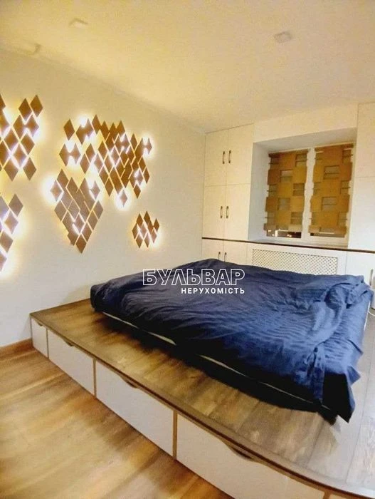 Продам 3 к.кв - 92 м2, Новострой, ул. Молочная, Гагарина, Де
