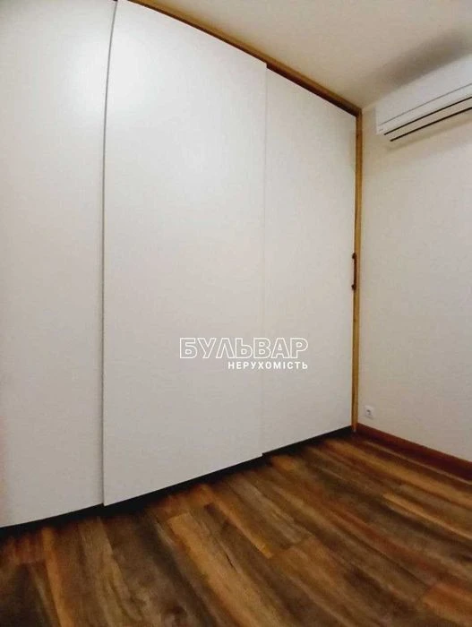 Продам 3 к.кв - 92 м2, Новострой, ул. Молочная, Гагарина, Де