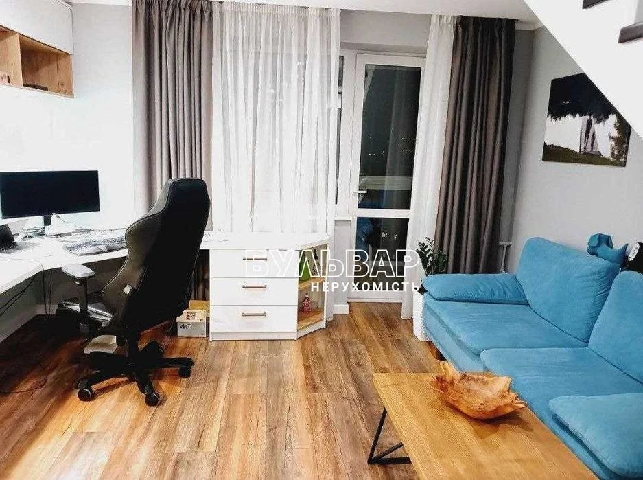 Продам 3 к.кв - 92 м2, Новострой, ул. Молочная, Гагарина, Де