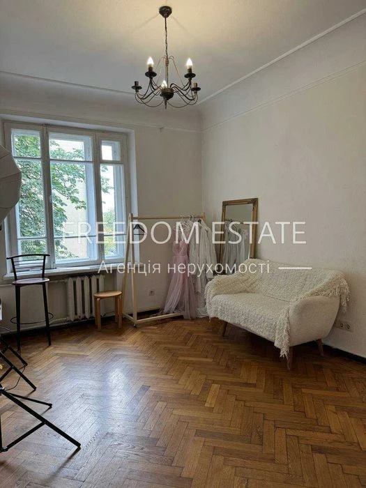 78 тыс.$ ПРОДАЖА / Сталинка в центре 90 м2 / Ярослава Мудрог