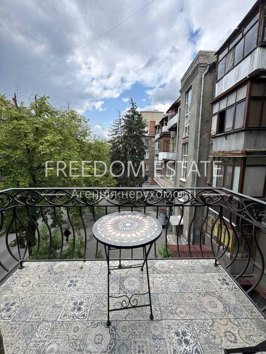78 тыс.$ ПРОДАЖА / Сталинка в центре 90 м2 / Ярослава Мудрог