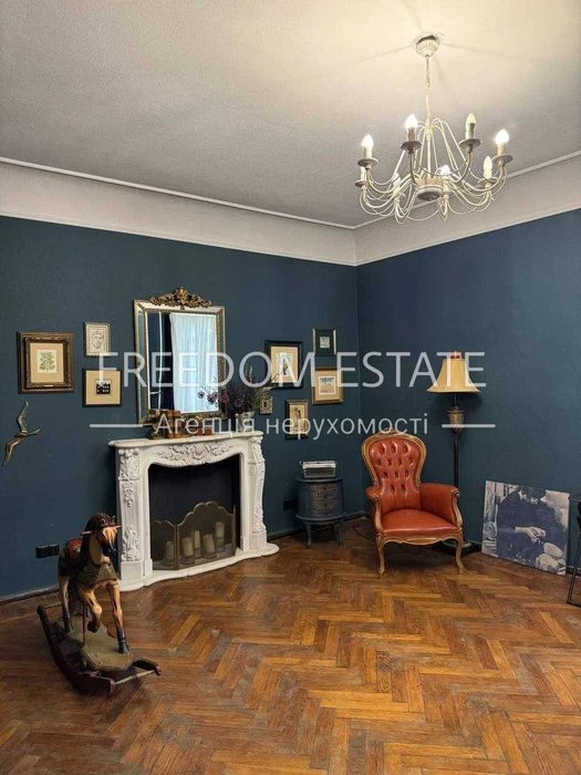 78 тыс.$ ПРОДАЖА / Сталинка в центре 90 м2 / Ярослава Мудрог