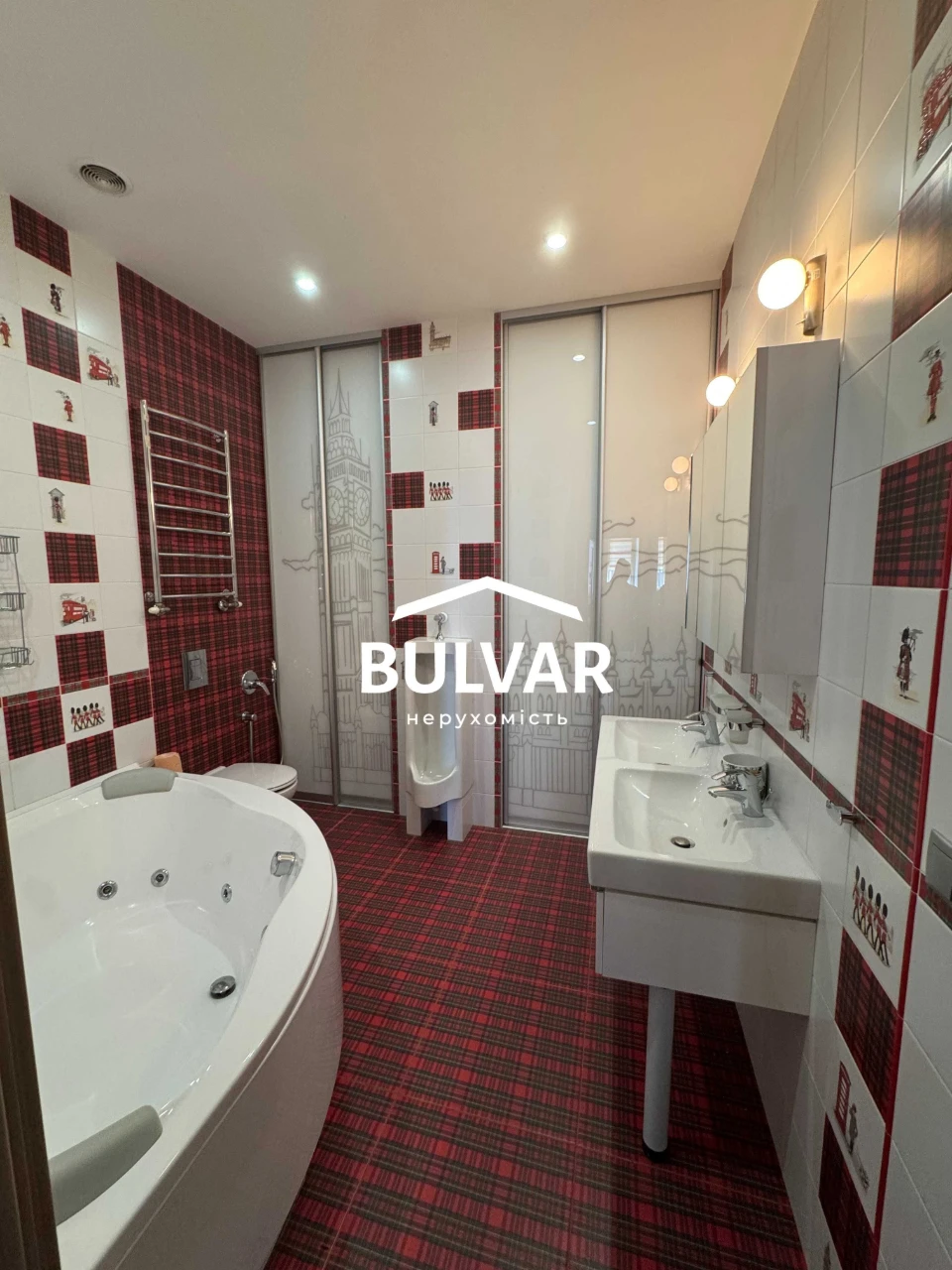 Семейная 4 к.кв. ЖК Монте Плаза, метро 23 августа