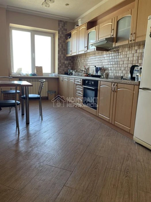 Продається  2к квартира  89 кв.м. в новобудові м Студентська