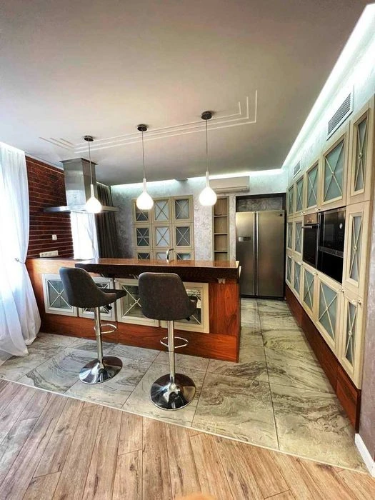 Продаж 3-кімнатної квартири в Парусі