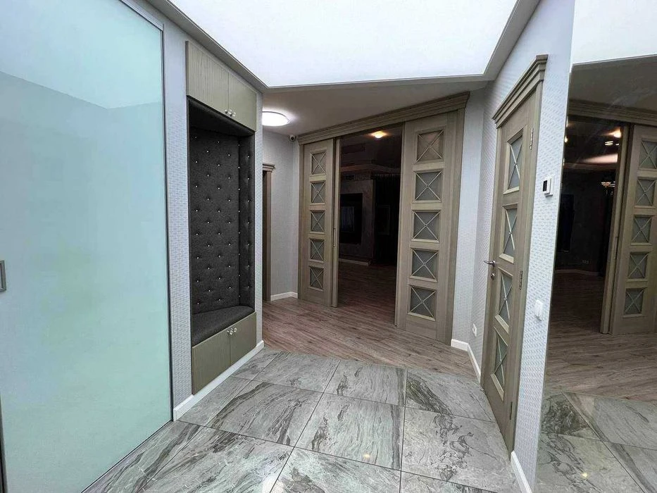 Продаж 3-кімнатної квартири в Парусі
