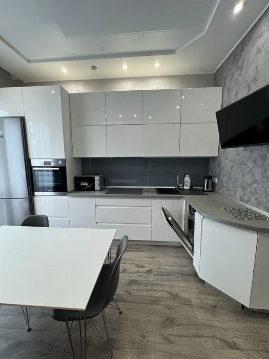 Продам 2 комнатную квартиру ЖК Аксиома,ремонт, мебель