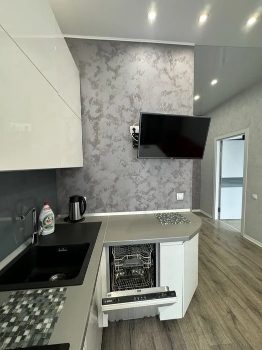 Продам 2 комнатную квартиру ЖК Аксиома,ремонт, мебель